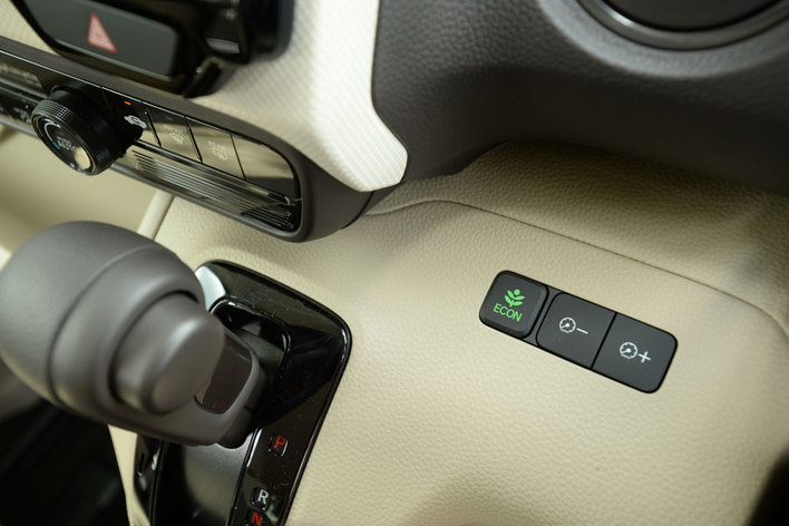 ホンダ　新型N-BOX