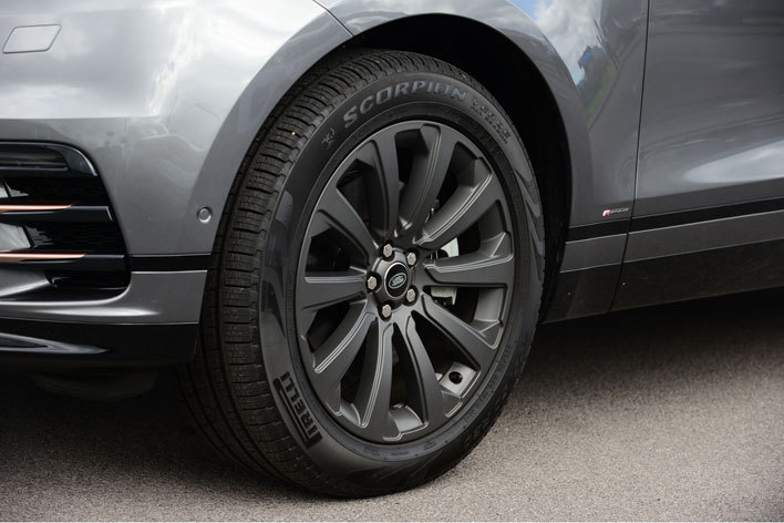 ランドローバー レンジローバー ヴェラール