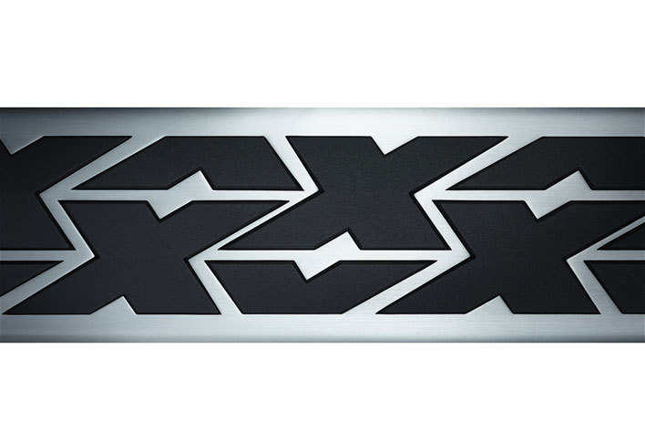 ランドローバー　DISCOVERY SVX