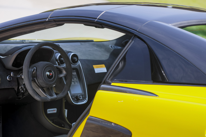 マクラーレン 570Sスパイダー