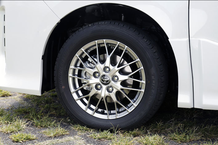 トヨタ 新型ノア ハイブリッド Si（2017年7月マイナーチェンジ）