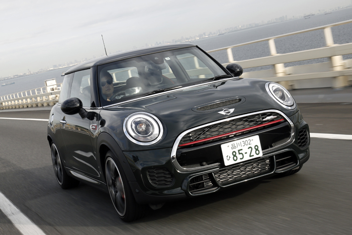 MINI ジョン・クーパー・ワークス（JCW）