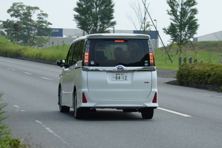 トヨタ 先代型ヴォクシー