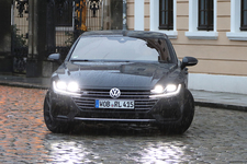 フォルクスワーゲン新型アルテオン試乗／竹岡圭