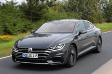 フォルクスワーゲン新型アルテオン試乗／竹岡圭
