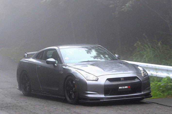 Nissan GT-R (R35 2008年モデル)ニスモパーツ装着車