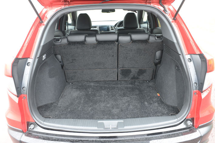 ホンダ 無限 VEZEL　荷室