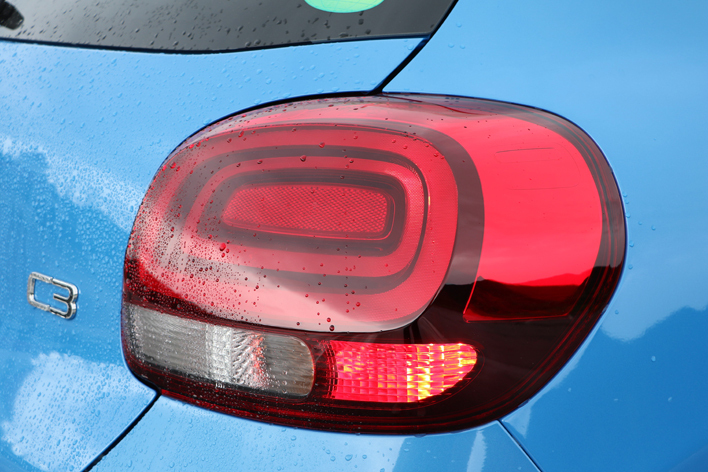 シトロエン C3シャイン