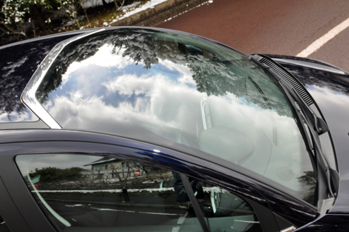 旧型(2代目) シトロエン C3の”ゼニスウィンドウ”