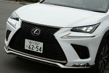 レクサス　NX