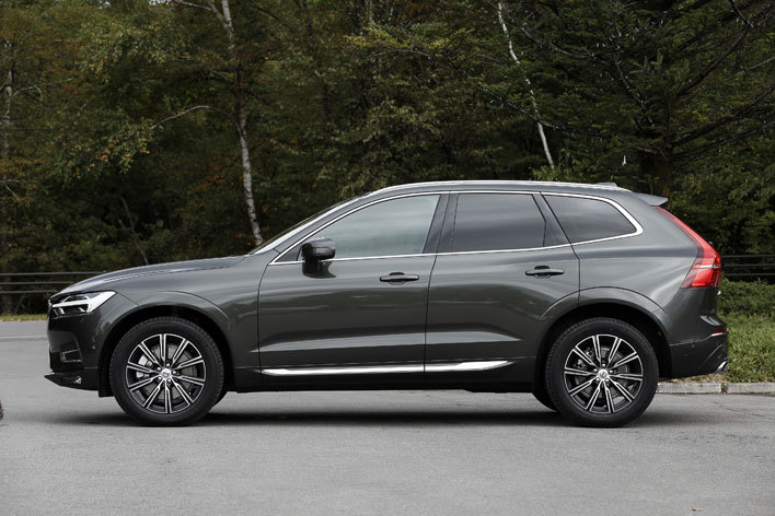 ボルボ 新型XC60 T5 AWD