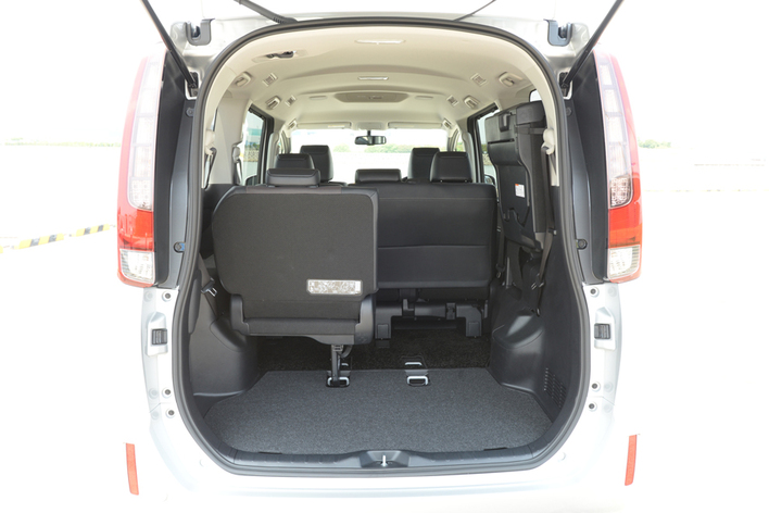 トヨタ 先代型エスクァイア