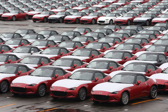 自動車業界が活気を取り戻すにはかなりの時間が要すると予想されている