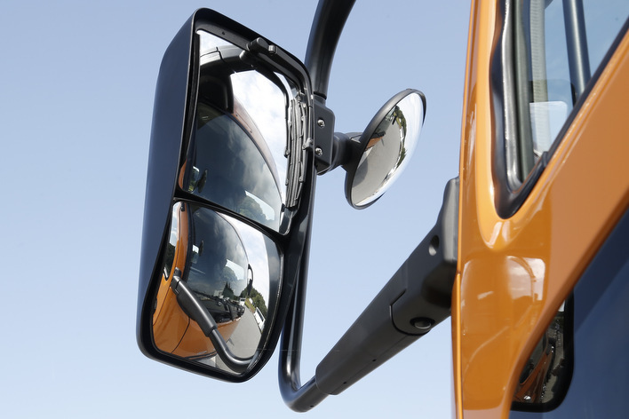 三菱ふそう 新型スーパーグレート試乗会