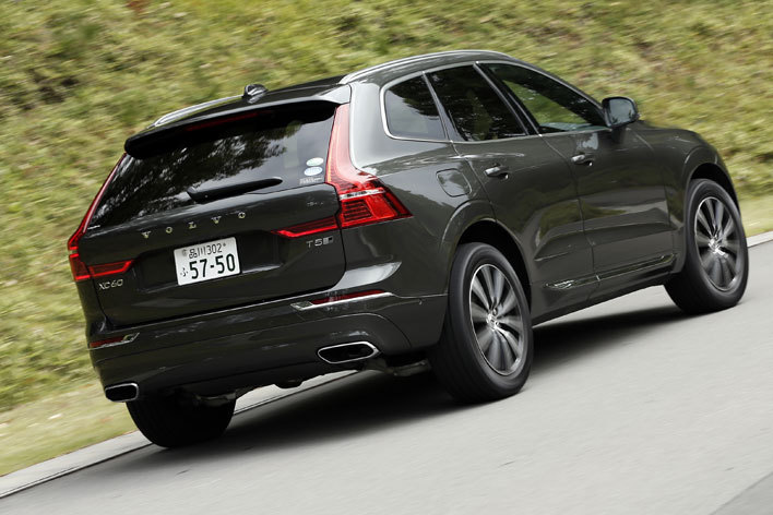 ボルボ 新型XC60 T5 AWD