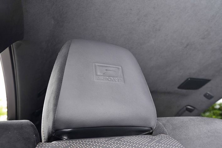 レクサス新型 LS500 F SPORT  インテリアカラー：F SPORT専用ブラック