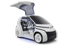 TOYOTA Concept-愛i RIDE