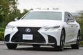 レクサス、新型LSを発売…斬新なクーペシルエットを採用し、価格は980万円から