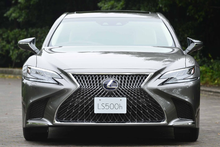 レクサス 新型lsに422馬力のv6 3 5lツインターボ エンジンを初搭載 最先端の安全技術も採用 業界先取り 業界ニュース 自動車ニュース21国産車から輸入車まで Mota