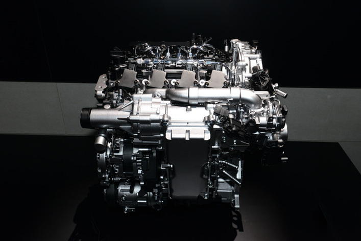 世界初新世代ガソリンエンジン スカイアクティブ X