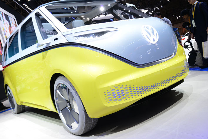 ワーゲンバスが現代に蘇る！ VW EVコンセプトカー”I.D BUZZ”を日本初公開！【東京モーターショー2017】