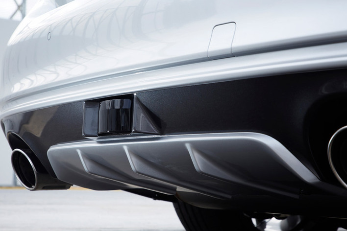 インフィニティQ50をベースとした最新の実験車両