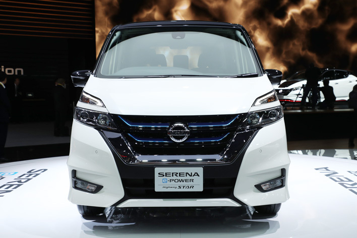 日産 新型セレナ e-POWER HighwaySTAR[ハイブリッドモデル／参考出品・2018年春発売予定]　フロント正面