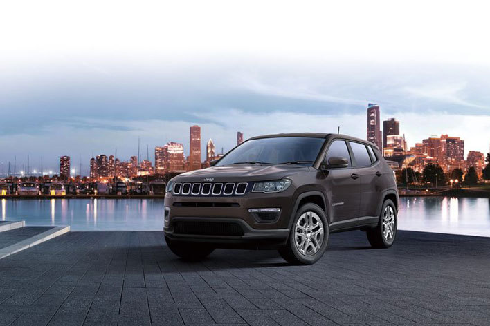 ジープ 新型コンパス スポーツ