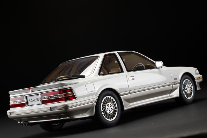 トヨタ ソアラ 3.0GT リミテッド (MZ21) 1990 エアサスペンション仕様（1/18スケール）