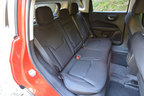 ジープ 新型コンパス Longitude [2WD]　シート