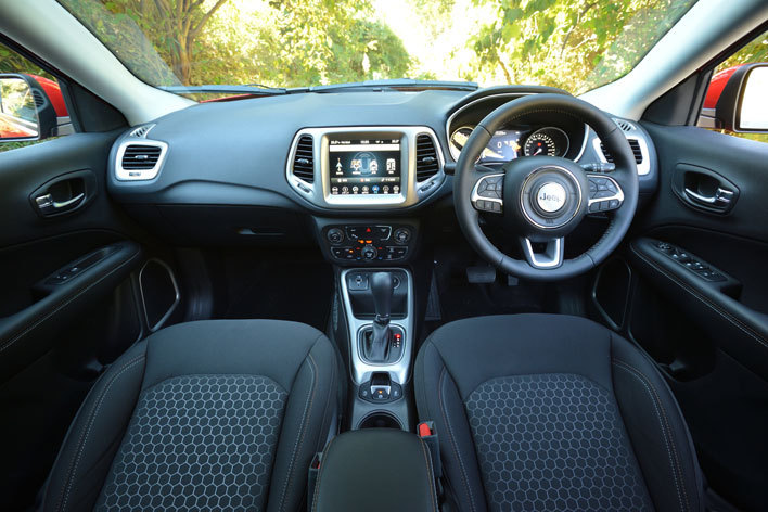 ジープ 新型コンパス Longitude [2WD]