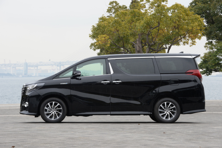 アルファードVSハイエースワゴン どっちが買い？