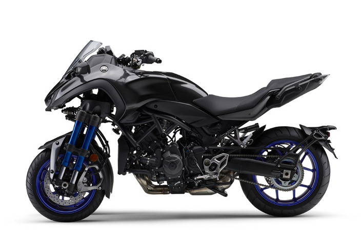 ヤマハ、2018年に市場導入予定の新型三輪バイクNIKENをイタリア・EICMA