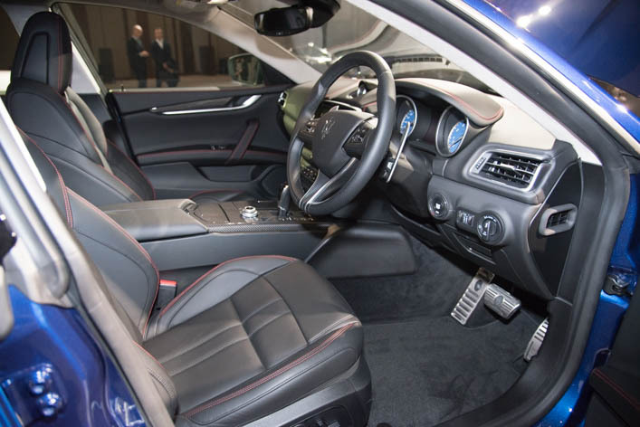 マセラティ ギブリ グランスポーツ インテリア