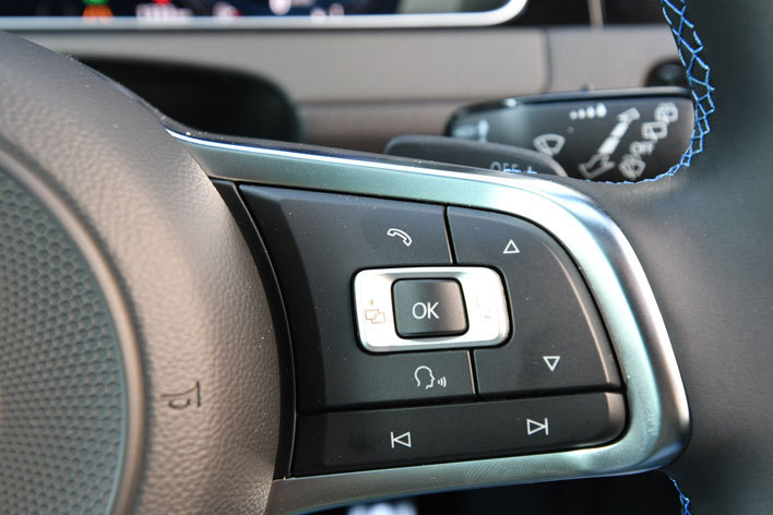 フォルクスワーゲン ゴルフGTE(プラグインハイブリッド)