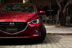 マツダ デミオ ノーブルクリムゾン