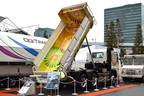 新明和工業（株）　大型10トン車級　テレスコ式リヤダンプトラック