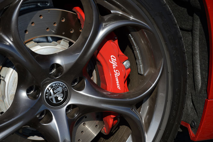 アルファロメオのFRセダン新型“ジュリア”に大乗フェラーリ教開祖こと