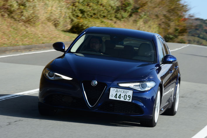 Alfa Romeo GIULIA SUPER(アルファ ロメオ ジュリア スーパー)[FR]