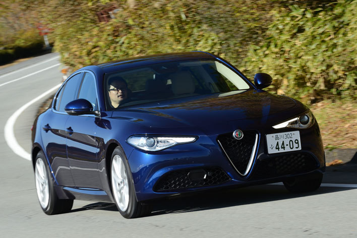 Alfa Romeo GIULIA SUPER(アルファ ロメオ ジュリア スーパー)[FR]