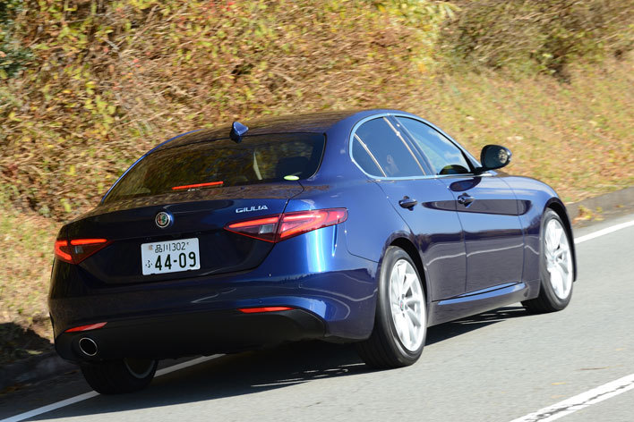 アルファロメオのfrセダン新型 ジュリア に大乗フェラーリ教開祖こと清水草一氏が緊急試乗 こ これはアルファの革命だぁ 画像ギャラリー No 33 徹底検証 22年新型車種ー試乗レポート Mota