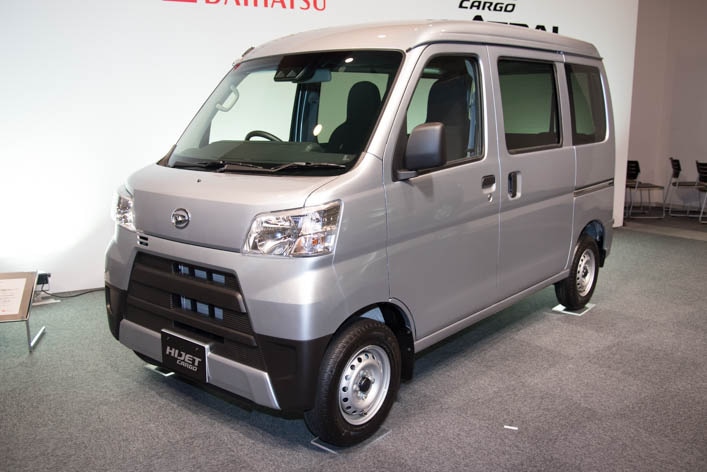 商用車にこそ安心安全を スマアシ3 を搭載したダイハツ ハイゼットカーゴ アトレーワゴンがデビュー 新型車リリース速報 Mota 商用車にこそ安心安全を スマアシ3 を搭載したダイハツ ハイゼットカーゴ アトレーワゴンがデビュー 新型車リリース速報 Mota