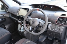 日産 セレナNISMO