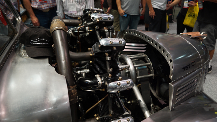 プリマスPT81に航空エンジンを搭載