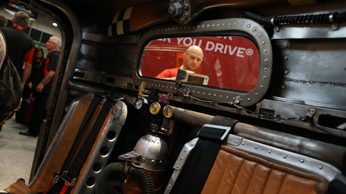 プリマスPT81に航空エンジンを搭載