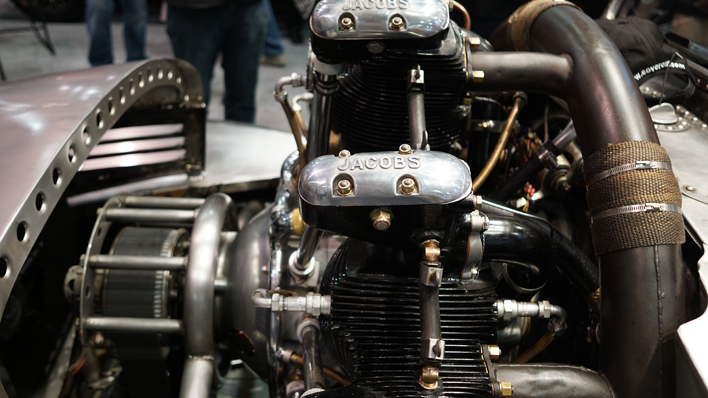 プリマスPT81に航空エンジンを搭載