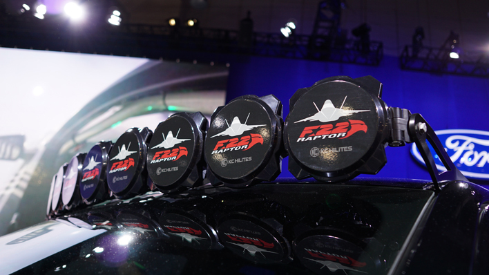 フォードF-22F-150ラプター