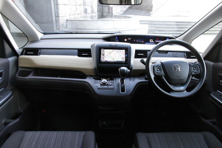 ホンダ フリード 2WD／ガソリン G Honda SENSING