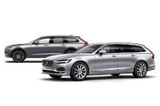 V90 T6 AWD Inscription （手前）、V90 Cross Country T6 AWD Summum （奥）