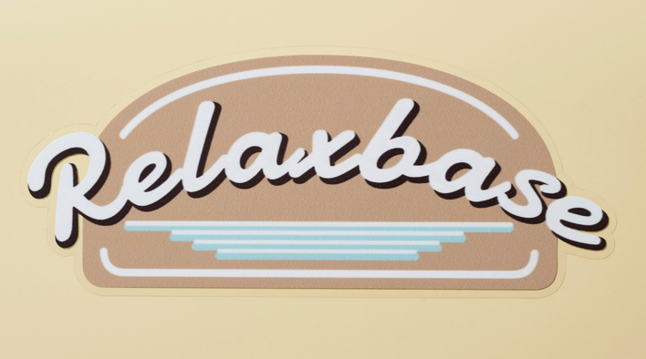 トヨタ ハイエース 50周年記念のコンプリートカー”Relaxbase（リラクベース）”